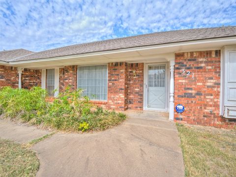 Single Family Residence in Oklahoma City OK 6321 NW 84th Street.jpg
