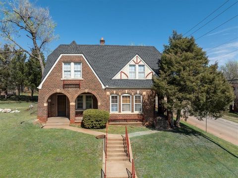 Triplex in Oklahoma City OK 501 W Hill Street.jpg