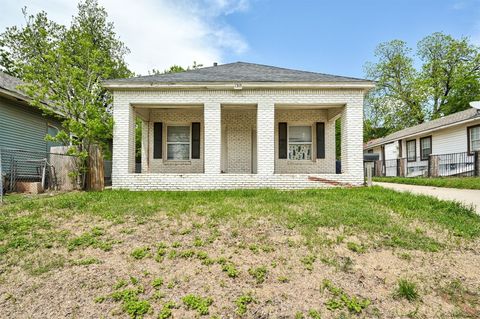 Triplex in Oklahoma City OK 1315 NW 7th Street.jpg