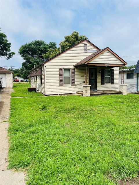 Single Family Residence in El Reno OK 1606 S Choctaw Avenue.jpg