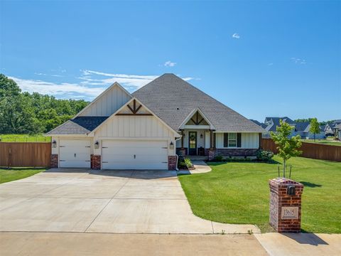 Single Family Residence in Edmond OK 13615 Brook Crossing.jpg