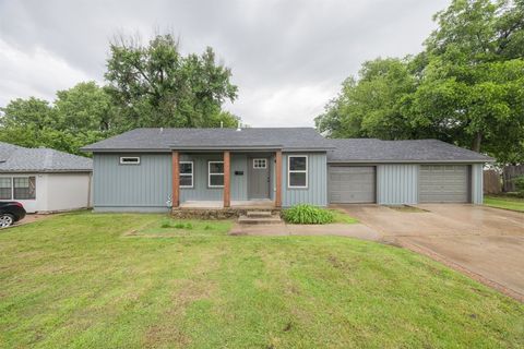 Single Family Residence in Oklahoma City OK 2817 N Donnelly Avenue.jpg