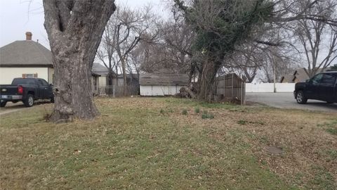 Unimproved Land in El Reno OK 114 N Barker Avenue.jpg