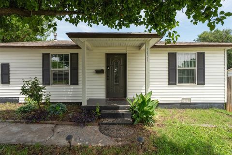 Single Family Residence in Del City OK 3921 SE 11th Street.jpg