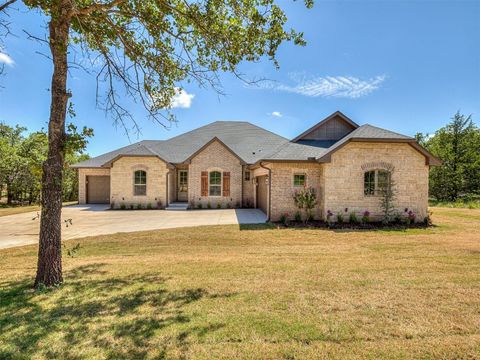 Single Family Residence in Guthrie OK 8081 Longbow.jpg