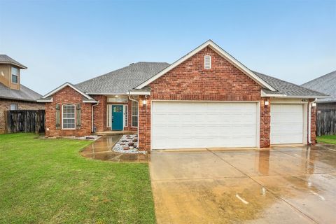 Single Family Residence in Oklahoma City OK 4812 Millstone Drive.jpg