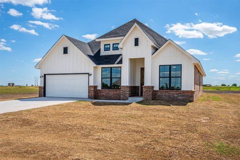Single Family Residence in El Reno OK 9424 Rip Way.jpg