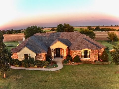 Single Family Residence in Tuttle OK 710 Isaiah Lane.jpg