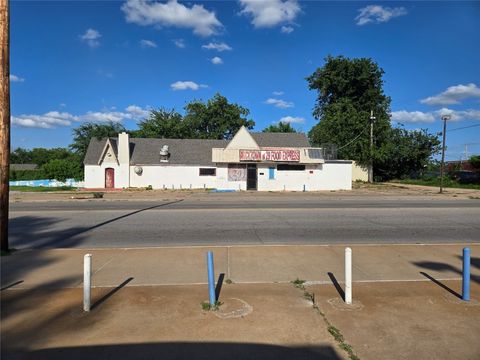 Retail in Oklahoma City OK 2900 S Robinson Avenue.jpg