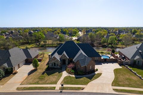 Single Family Residence in Oklahoma City OK 12908 Carriage Way.jpg
