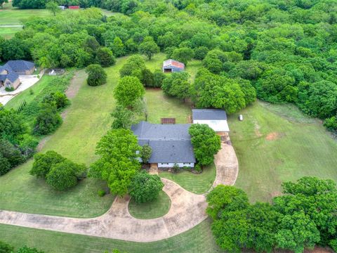 Single Family Residence in Arcadia OK 400 Carpenter Trail.jpg