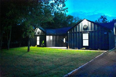Single Family Residence in Tuttle OK 1170 County Street 2957.jpg