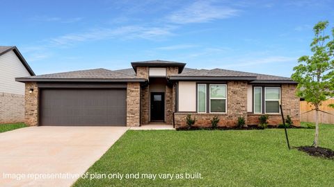 Single Family Residence in Edmond OK 14540 Rushing Lane.jpg