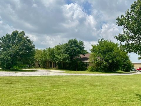 Single Family Residence in El Reno OK 3206 S Reformatory Road.jpg