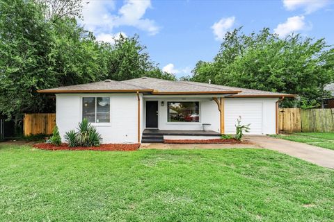 Single Family Residence in Oklahoma City OK 1212 NE 39th Street.jpg
