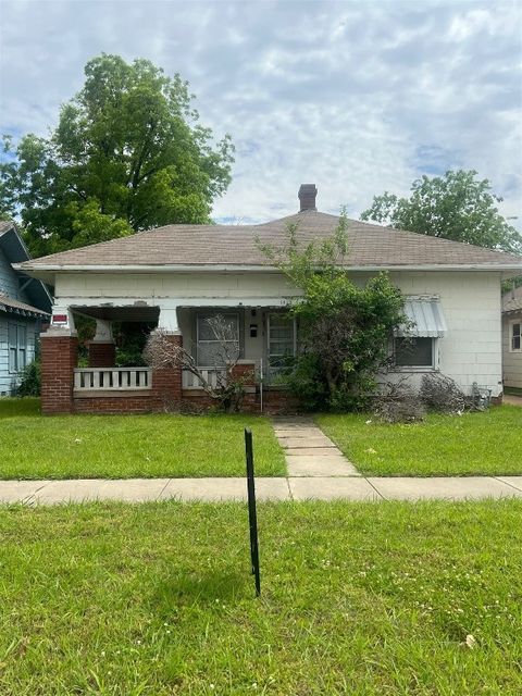 Single Family Residence in Oklahoma City OK 1418 NW 30th Street.jpg