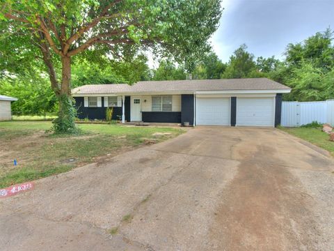 Single Family Residence in Del City OK 4308 Sunnylane Circle.jpg