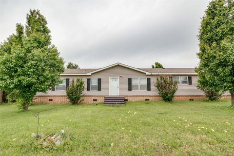 Single Family Residence in Geary OK 1217 Highway 281.jpg