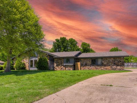 Single Family Residence in Oklahoma City OK 3233 Hickory Stick Road.jpg