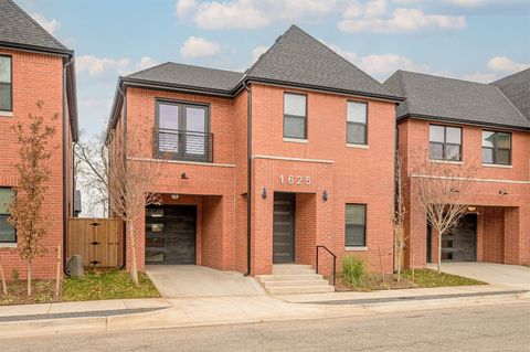 Single Family Residence in Oklahoma City OK 1625 N College Avenue.jpg