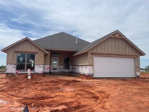 Single Family Residence in Edmond OK 4201 Buffalo Grass Drive.jpg