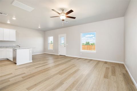 Single Family Residence in Tuttle OK 5410 Mac Road 3.jpg