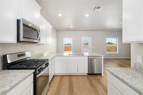 Single Family Residence in Tuttle OK 5410 Mac Road 2.jpg