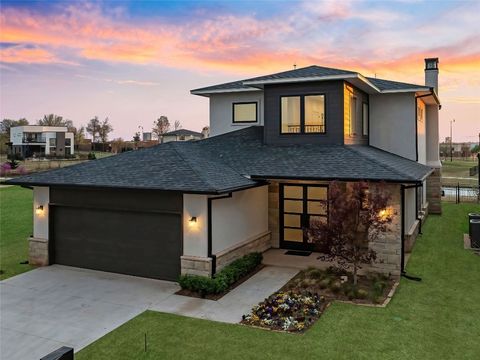 Single Family Residence in Oklahoma City OK 810 NW 72nd Street.jpg