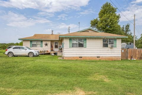 Single Family Residence in Coyle OK 11623 W 100th Street.jpg