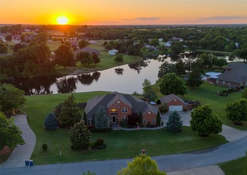 Single Family Residence in Tuttle OK 205 W Waterfront Drive.jpg