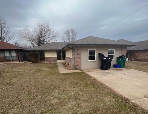 Single Family Residence in Oklahoma City OK 609 NW 109th Street.jpg