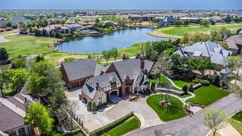 Single Family Residence in Oklahoma City OK 5100 Wisteria Drive.jpg