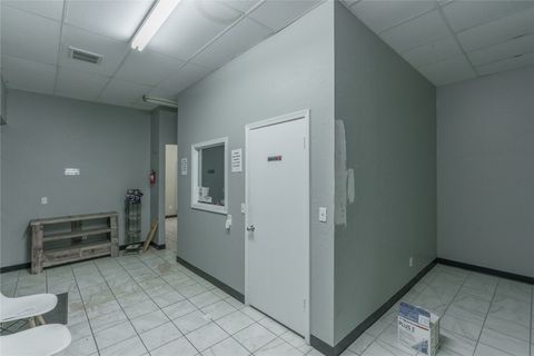 Warehouse in Oklahoma City OK 712 N Virginia Avenue 12.jpg