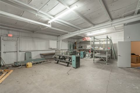 Warehouse in Oklahoma City OK 712 N Virginia Avenue 6.jpg