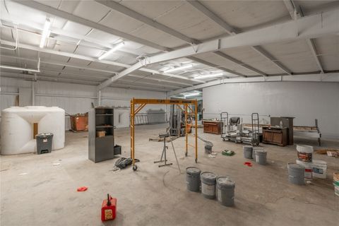 Warehouse in Oklahoma City OK 712 N Virginia Avenue 2.jpg