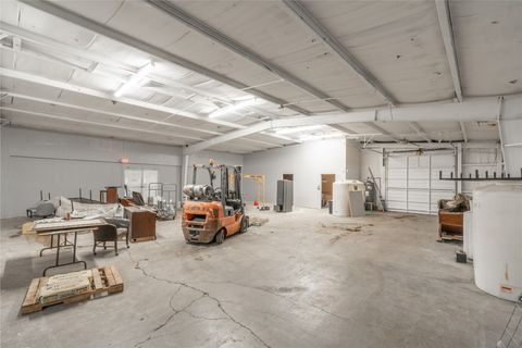Warehouse in Oklahoma City OK 712 N Virginia Avenue 3.jpg