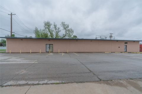 Warehouse in Oklahoma City OK 712 N Virginia Avenue 1.jpg
