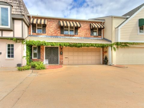 Townhouse in Oklahoma City OK 3107 NW 63rd Street #40.jpg