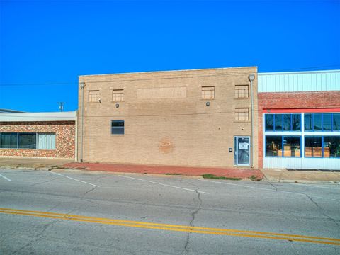 Retail in Shawnee OK 212 W Main Street.jpg