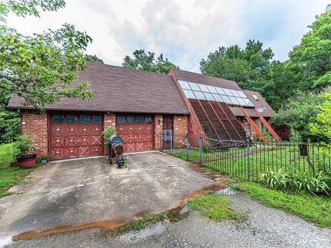 Single Family Residence in Luther OK 14345 N Harrah Road.jpg