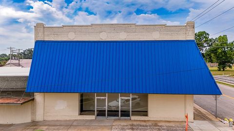  in Shawnee OK 501 E Main Street.jpg