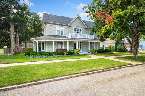 Single Family Residence in El Reno OK 516 S Macomb Avenue.jpg