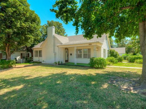 Single Family Residence in Geary OK 204 N Cheyenne Avenue.jpg