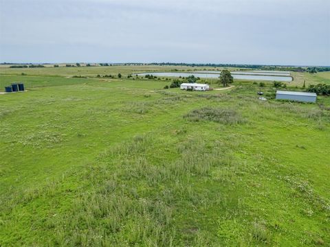 Single Family Residence in Crescent OK 11924 W County Rd 74.jpg