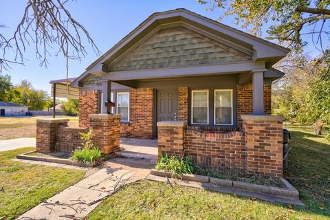Single Family Residence in Oklahoma City OK 9709 N Western Avenue.jpg