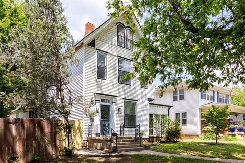 Single Family Residence in Guthrie OK 320 E Cleveland Avenue.jpg