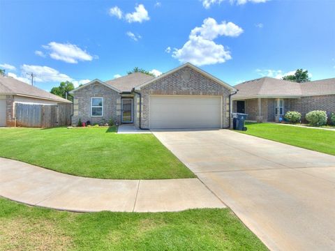 Single Family Residence in Oklahoma City OK 10408 NW 17th Street.jpg