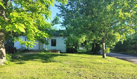 Single Family Residence in Oklahoma City OK 1142 NW 31st Street.jpg