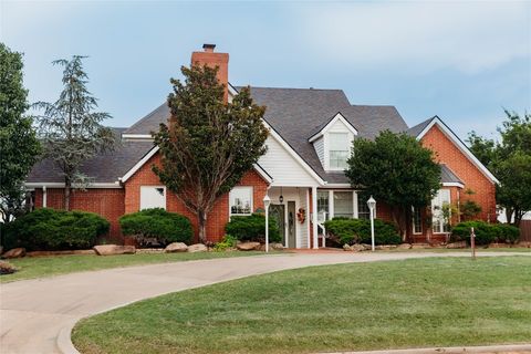 Single Family Residence in Chandler OK 602 Steele Avenue.jpg