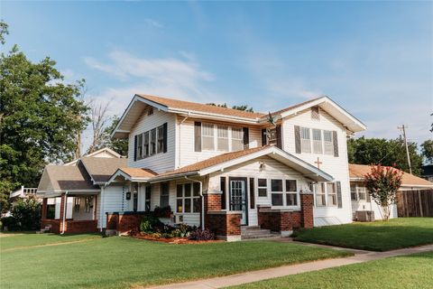 Single Family Residence in Chandler OK 302 W 9th Street.jpg